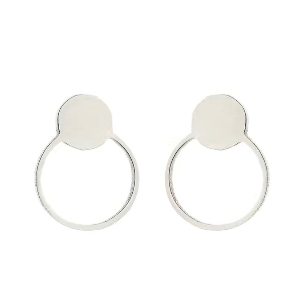 Minimalist Circular Design Earrings - Picture 2 of 3